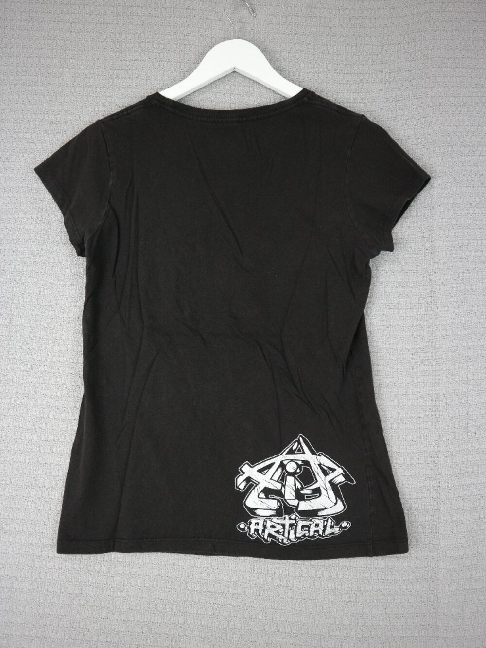 Womens Artical Y2K Streetwear Graffiti Style Grunge Shirt Medium - Picture 2 of 8
